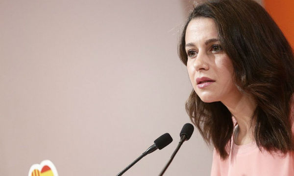 Condenada la mujer que deseó que violaran a Inés Arrimadas en Facebook