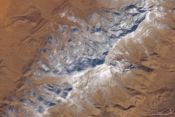 Impresionantes fotos del desierto del Sahara nevado 1