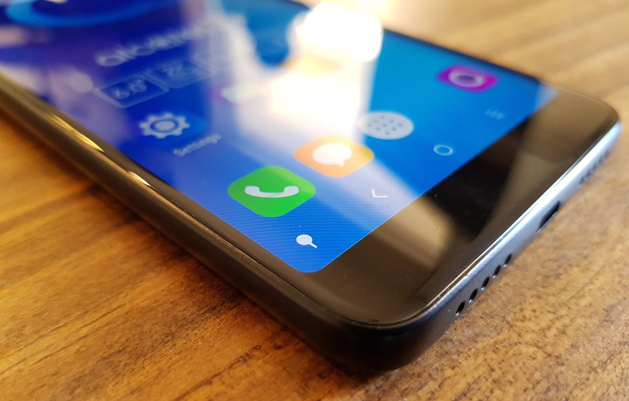 Alcatel 3V, un móvil con pantalla de 6 pulgadas y precio económico 4