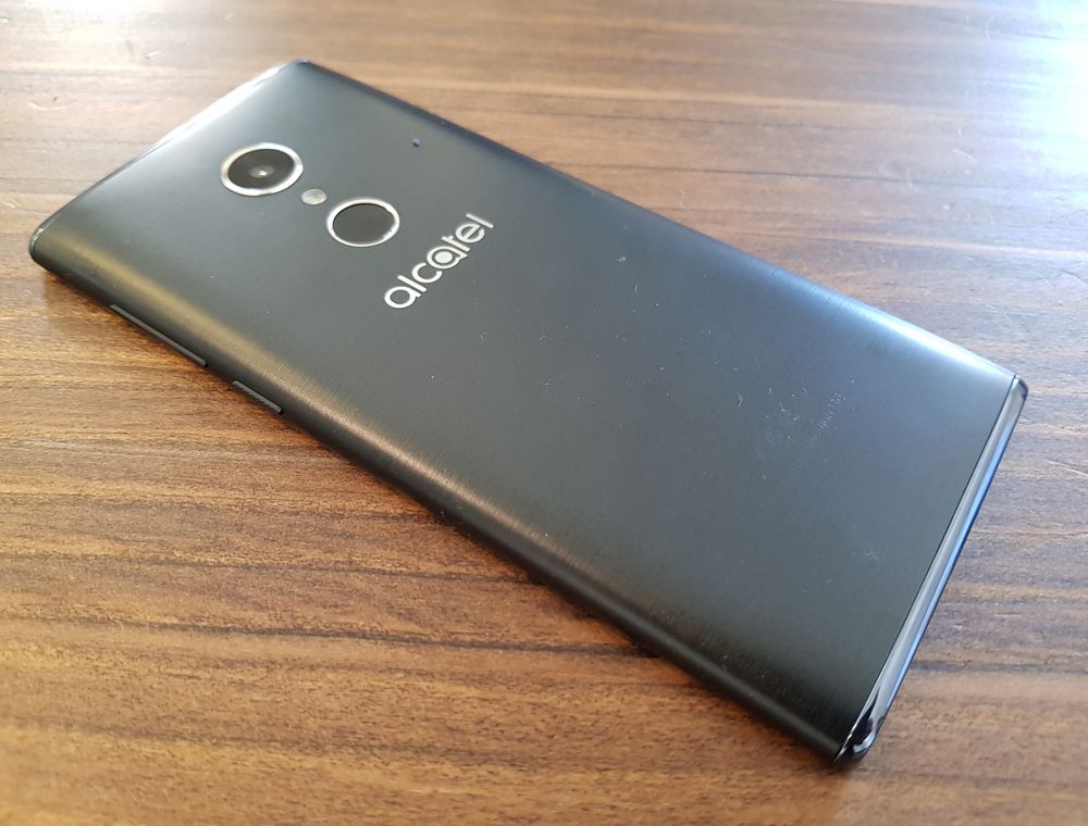 Alcatel 5, un móvil con pantalla inmersiva y reconocimiento facial 4