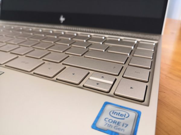 HP Envy 13, probamos este portátil de diseño y buenas prestaciones 14 HP Envy 13 teclado