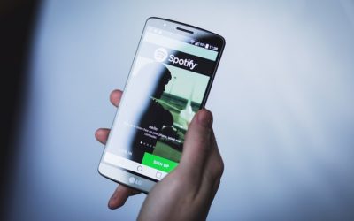 A partir de abril podrás seguir usando Netflix y Spotify cuando salgas de España