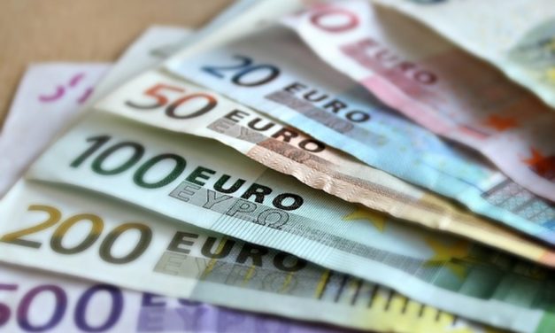 Apple, Amazon, Google y Facebook pagarán las subidas de las pensiones en España