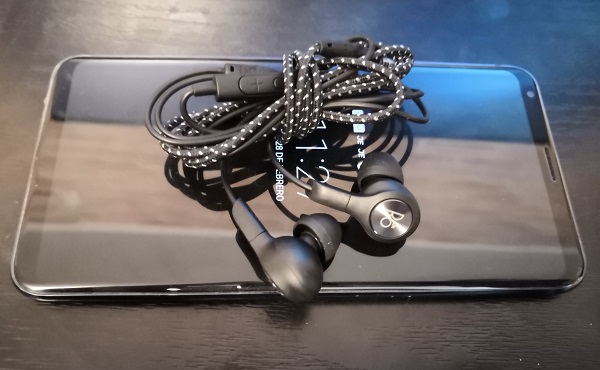 LG V30, un móvil multimedia para ver películas y escuchar música 4 LG V30 auriculares