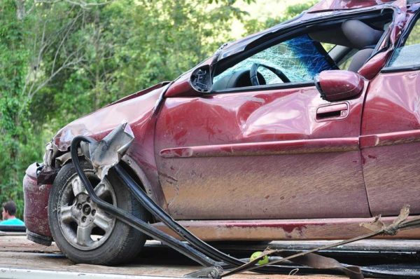 Coche accidentado