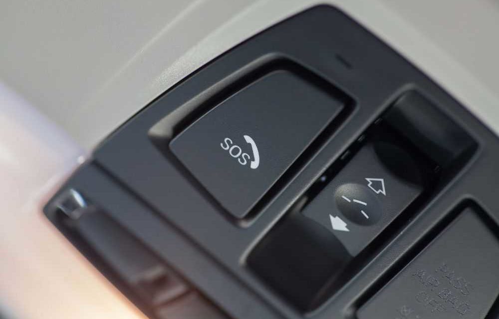 eCall, así funciona el nuevo botón obligatorio de emergencia en los coches