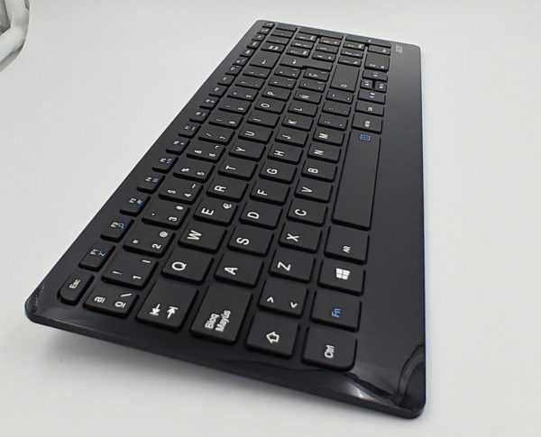 Acer-aspire-u27-teclado-raton-5