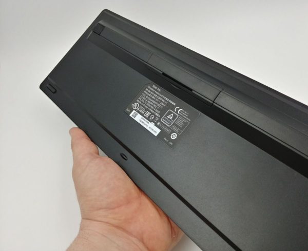 Acer-aspire-u27-teclado-raton-9