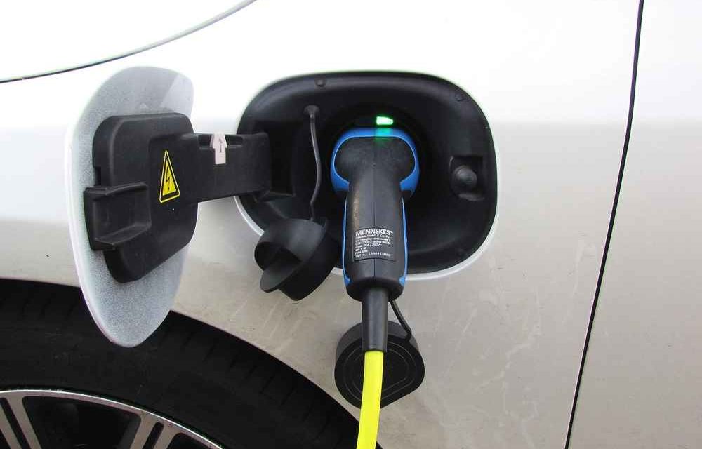 Dónde se puede recargar tu coche eléctrico en España