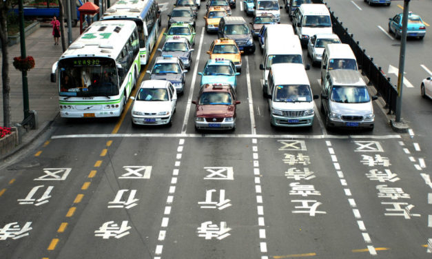 China instalará chips de vigilancia en los coches nuevos