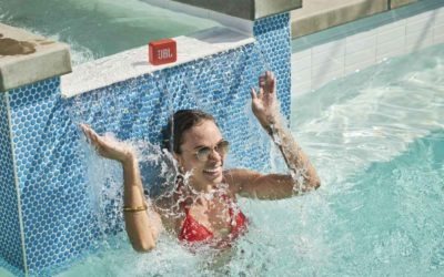 JBL presenta sus nuevos auriculares deportivos y altavoces sin cables