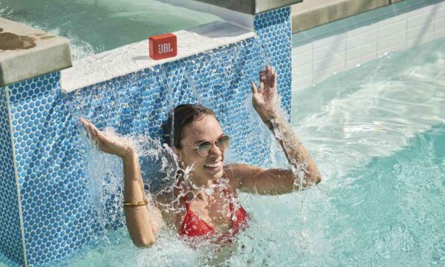 JBL presenta sus nuevos auriculares deportivos y altavoces sin cables