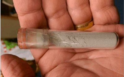 La historia de la mujer que no quiere devolver el polvo lunar