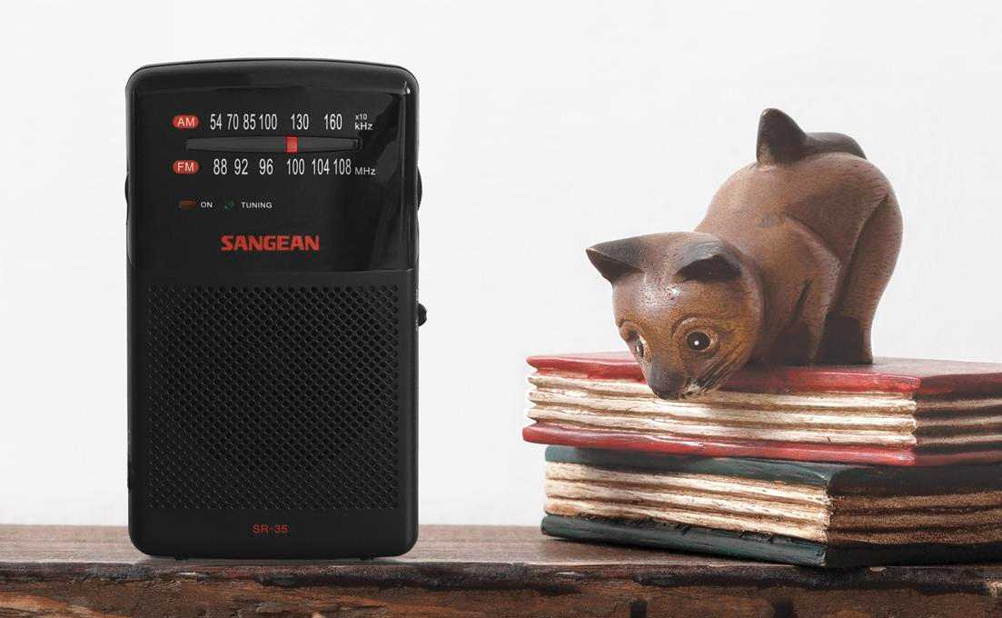 Sangean SR-35, una económica y clásica radio AM/FM de bolsillo