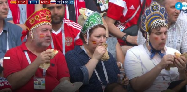 Los mejores memes de la eliminación de España del Mundial 2 DhCDmQwX0AEK0XD