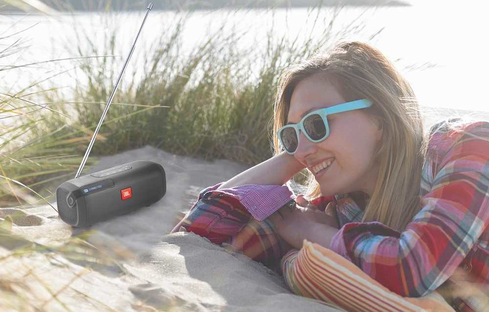 JBL Tuner, la tres en uno: radio FM con DAB+ y Bluetooth, portátil
