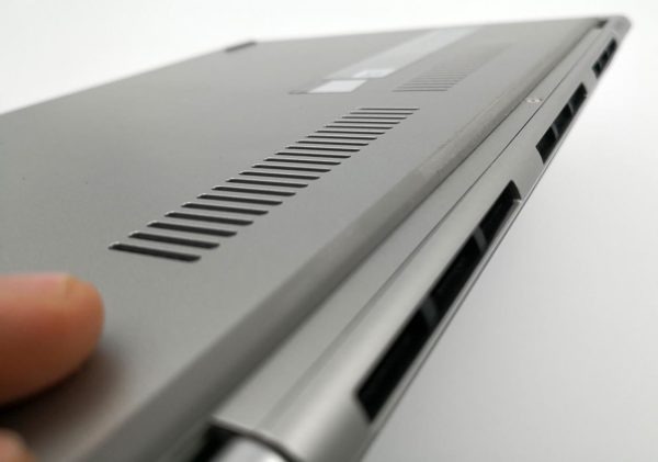 Lenovo Yoga 530 rejilla ventilacion