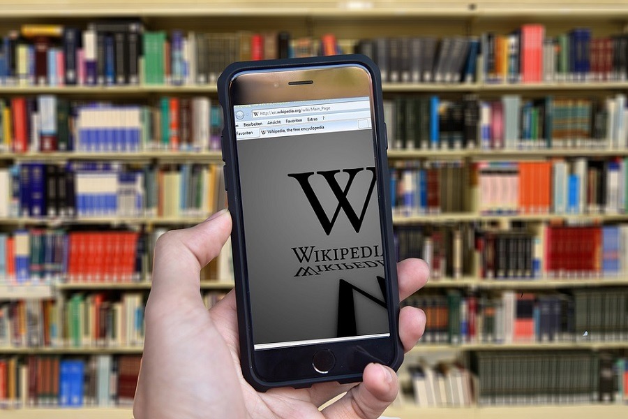 Wikipedia cierra temporalmente en protesta por la nueva ley de derechos de autor