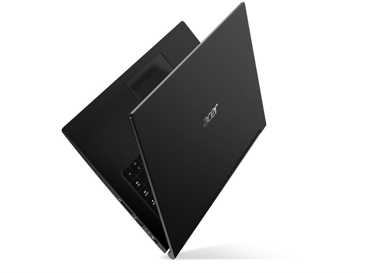 Acer Aspire 7, un ultrabook con potencia gráfica para aplicaciones como Photoshop