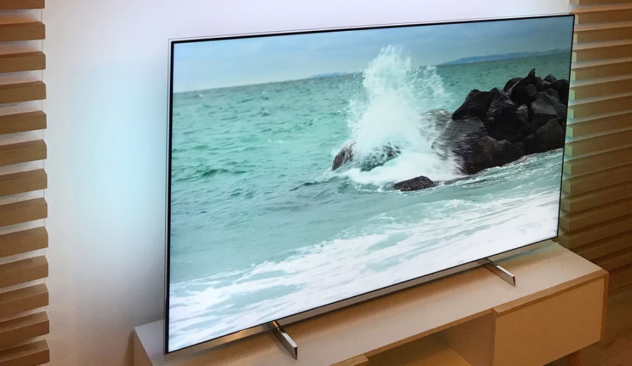 Philips 9104, televisor de diseño con Ambilight a 3 lados 2 philips 9104 02