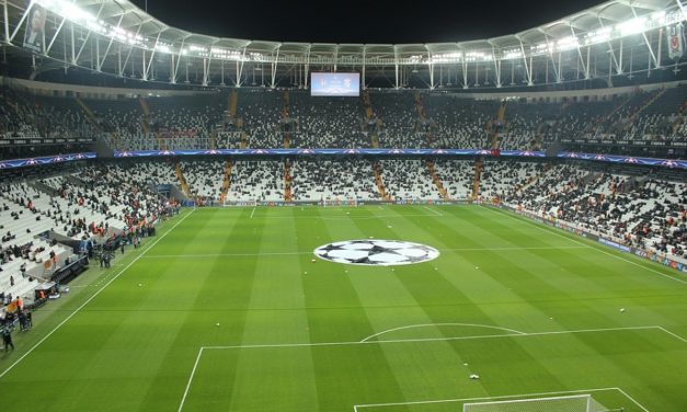 Vodafone denuncia a Movistar por las ofertas de fútbol