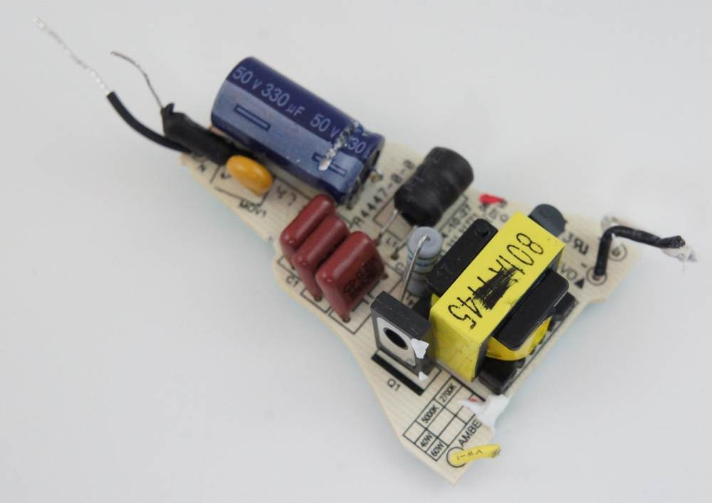 Adiós a las bombillas halógenas, verdades y mentiras de las LED 8 Bombillas y LED 02