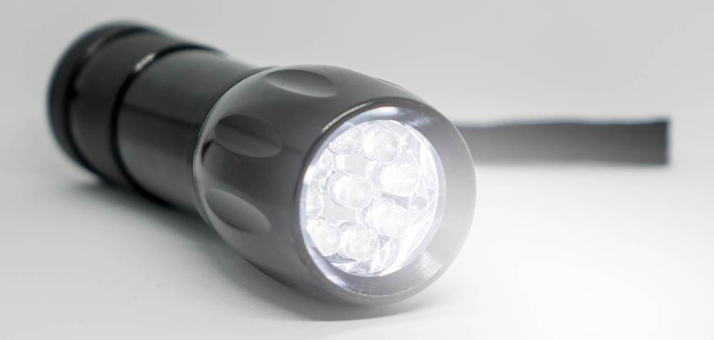 Adiós a las bombillas halógenas, verdades y mentiras de las LED 6 Bombillas y LED 05