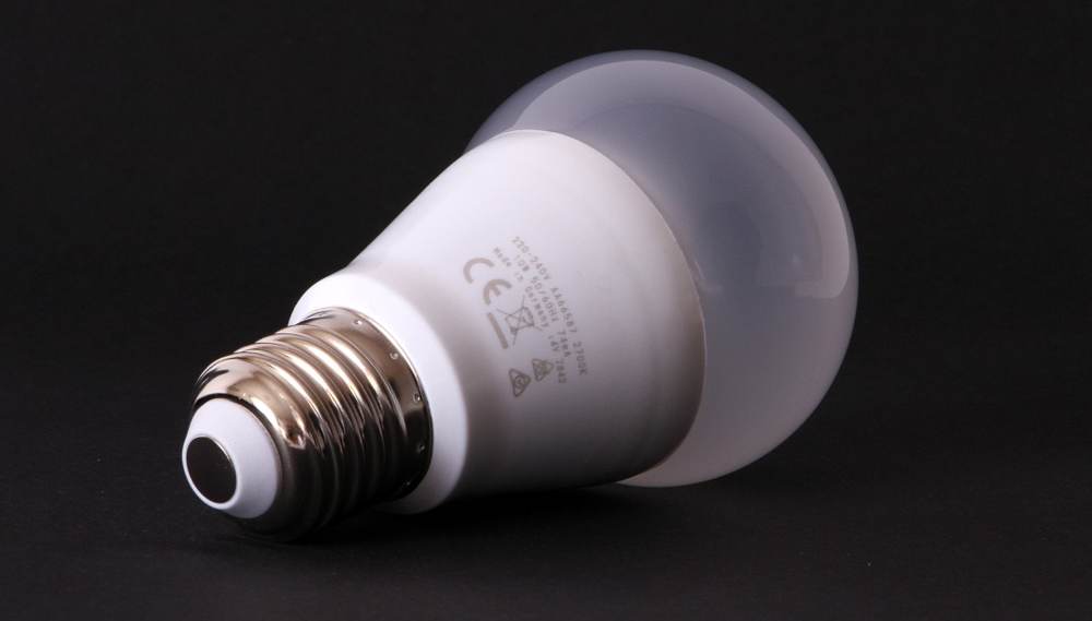 Adiós a las bombillas halógenas, verdades y mentiras de las LED 9 Bombillas y LED 09