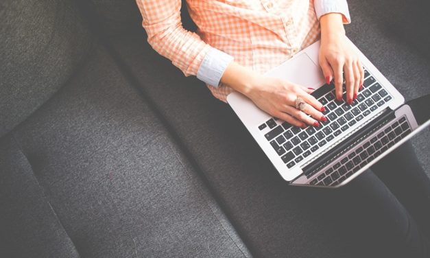 Los españoles gastan un 40% más en septiembre en sus compras online