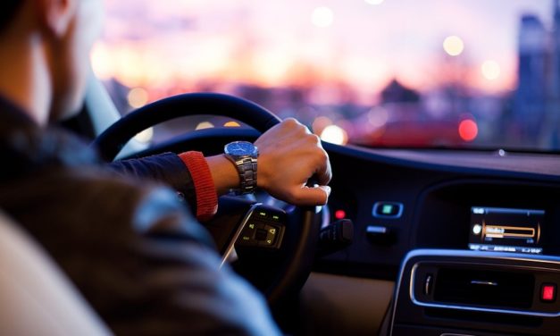 Ya se hacen una media de 14.000 reservas al día de coches y motos compartidas