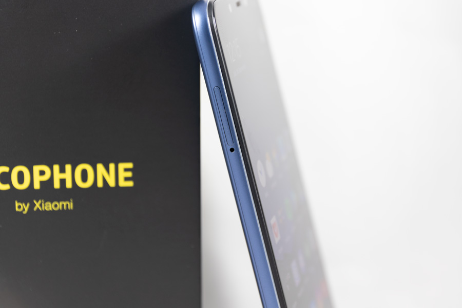hemos probado POCOPHONE F1 lateral