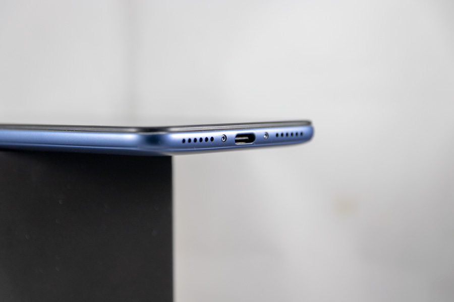 hemos probado POCOPHONE F1 conector USB-C
