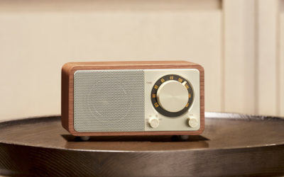 Sangean WR7, radio de estilo retro con conectividad inalámbrica