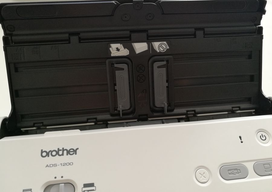 Brother ADS-1200, probamos este escáner portátil a doble cara 9 brother-ads-1200-1