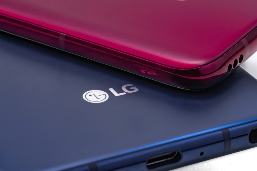 Comparativa LG V40 ThinQ vs LG V30 ThinQ, ¿qué ha cambiado? 3 comparativa LG V40 ThinQ vs LG V30 ThinQ trasera V40 detalle