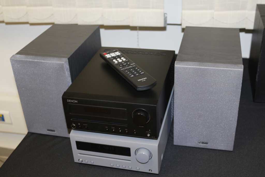 Denon D-T1, probamos la minicadena estéreo con lector CD y Bluetooth