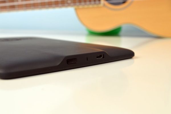 puerto micro USB