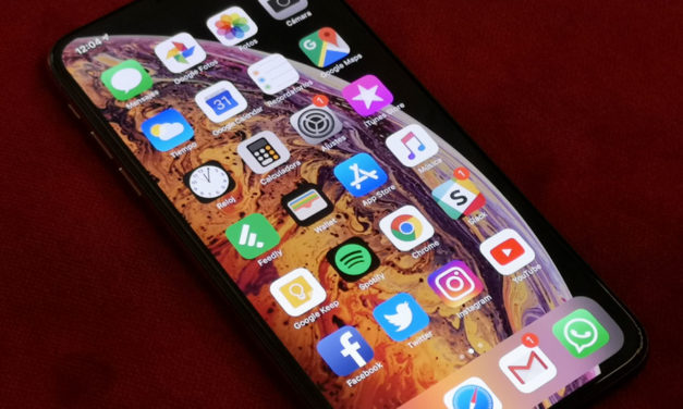 Multan a Apple y Samsung por el mal funcionamiento de algunas actualizaciones