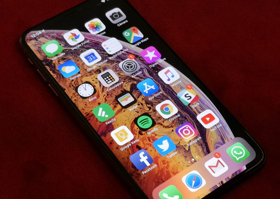 Multan a Apple y Samsung por el mal funcionamiento de algunas actualizaciones