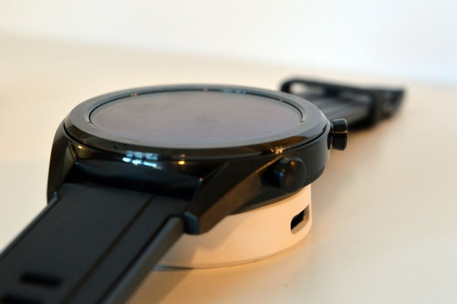 Huawei Watch GT, el reloj inteligente con 2 semanas de autonomía 3 pantalla AMOLED