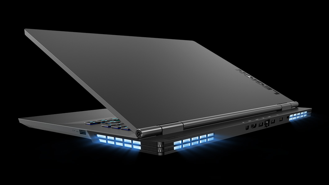 Lenovo Legion Y730, portátil gaming de gran potencia y diseño atractivo 9 Lenovo Legion Y730 entrecerrado