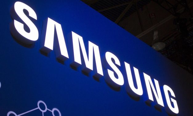 Una influencer, embajadora de Samsung, demandada por usar un iPhone X en la tele