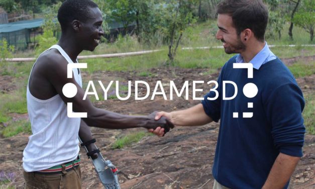 Un español fabrica y entrega prótesis 3D gratis por todo el mundo