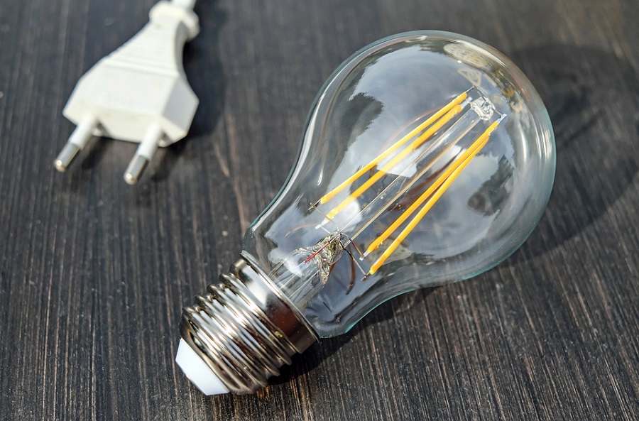Los comerciales de las eléctricas y el gas ya no podrán llamar a tu puerta por ley 2 electricidad