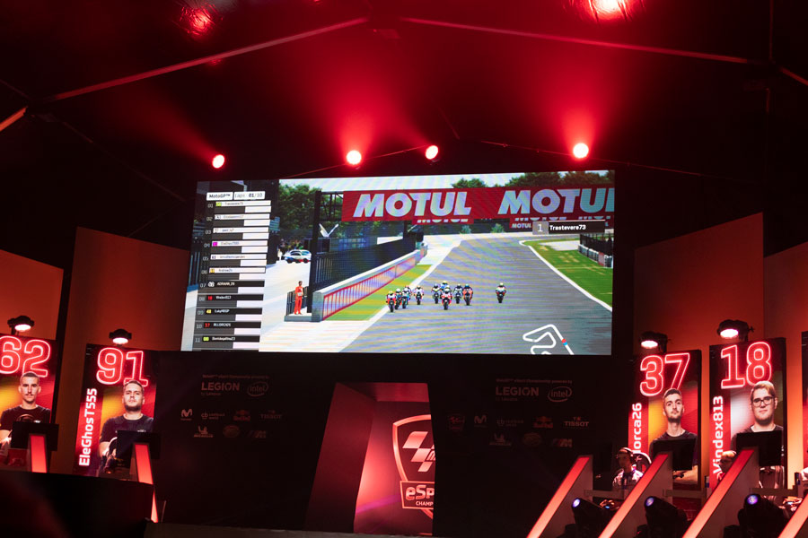 final del campeonato del mundo de MotoGP eSport carrera