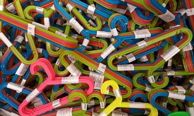 Cómo hacer pedidos por Internet de accesorios y muebles pequeños en IKEA