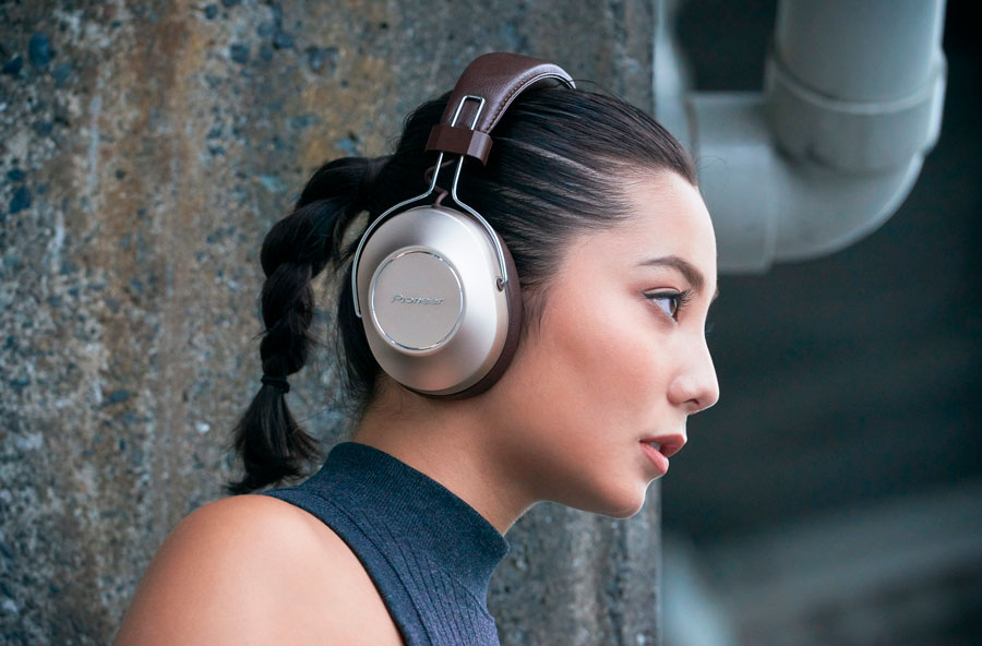 Pioneer S9, auriculares con cancelación de ruido y Asistente de Google 2 lanzamiento Pioneer S9 retro