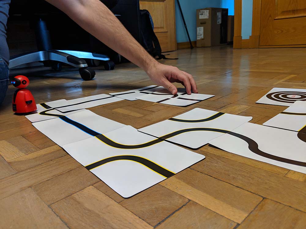 Probamos Tracky, el juego de cartas que mezcla ingenio y tecnología 3 tracky-05