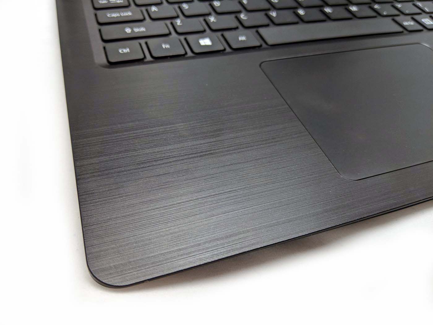detalle del diseño cepillado del acer aspire 5