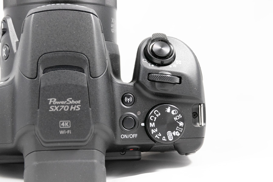 hemos probado Canon PowerShot SX70 HS botones superiores